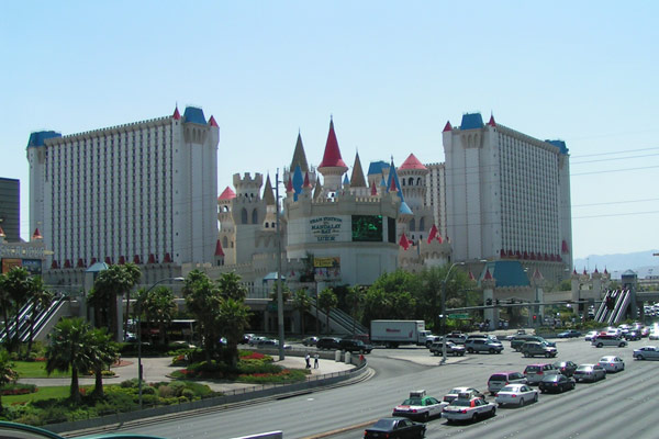 Vegas Hostels: Excalibur